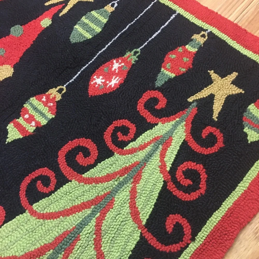 Vintage Hooked Wool Rug  Christmas Trees and Ornaments Holiday Decor 38